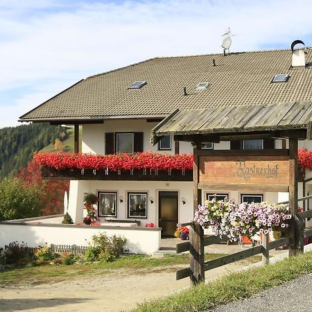 Pension Rastnerhof Luson Esterno foto