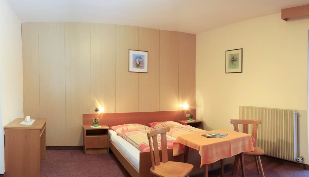 Pension Rastnerhof Luson Esterno foto